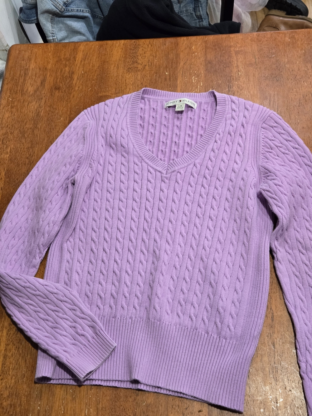 3/20 💫Tommy Hilfiger Lilac Cable-Knit V-Neck Sweater - Women
